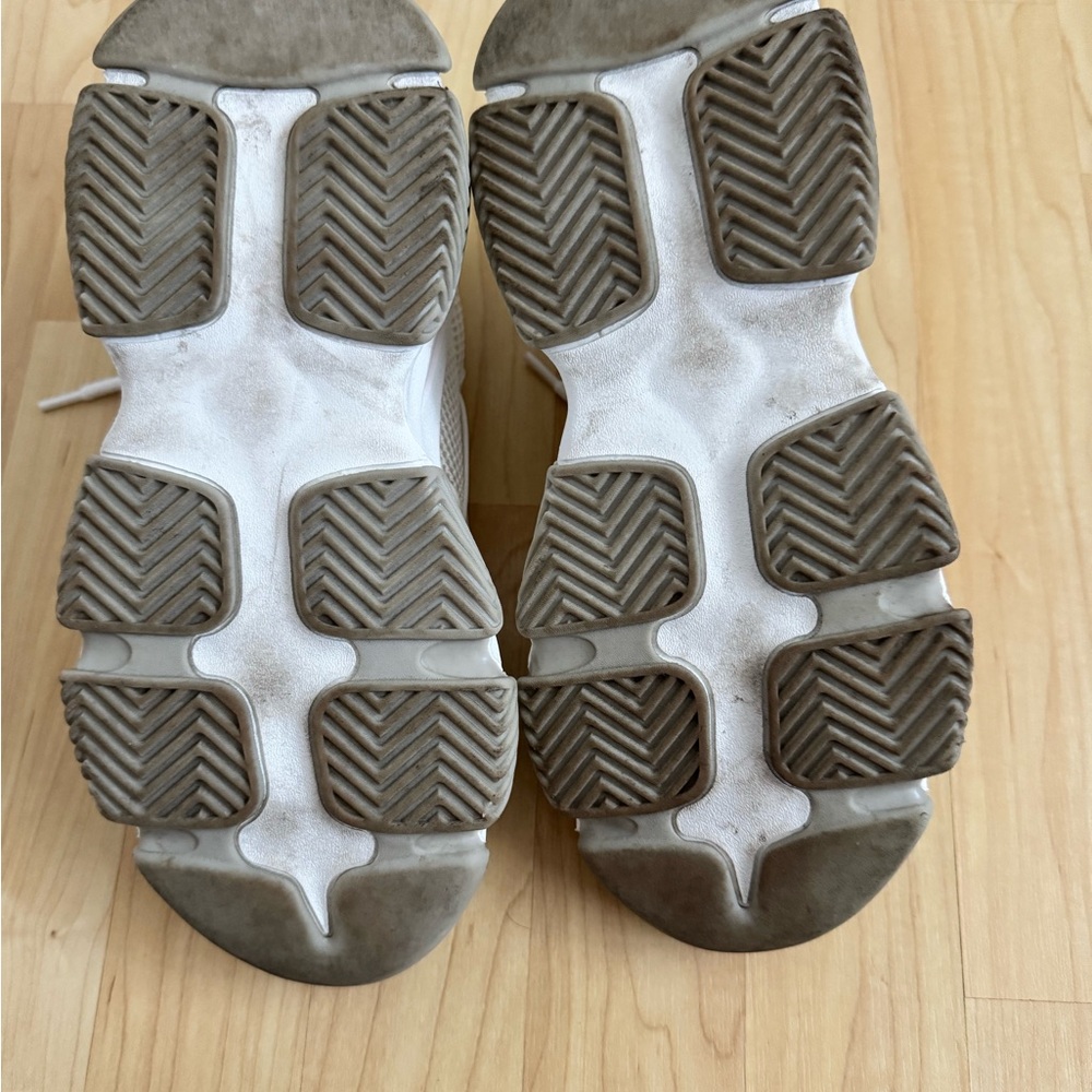 Steve Madden White Chunky Sneakers Modern Design - Possession E (EUC) - Picture 8 of 9